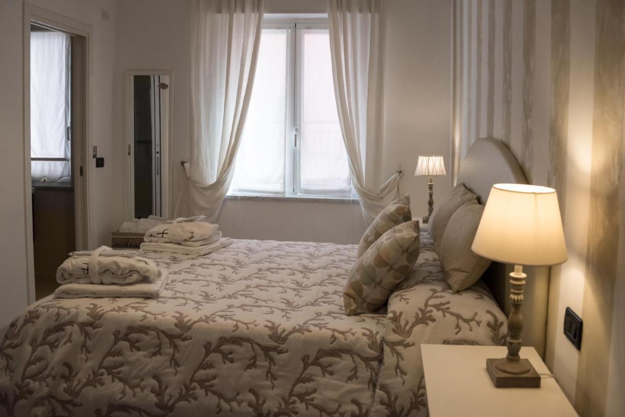 B&B Iulia Augusta Альбенга Экстерьер фото